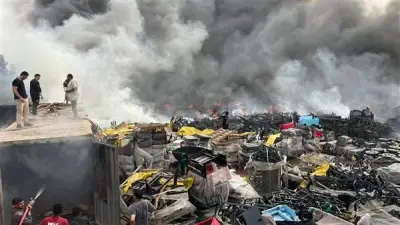 ارتفاع مصابي حريق مخزن قطع غيار الدراجات النارية بقليوب إلى 12 حالة