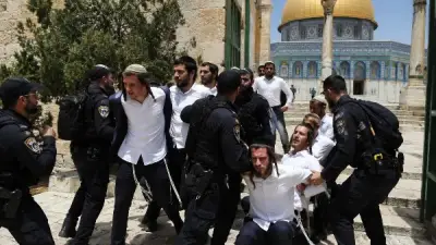 اعتقال 13 مستوطناً حاولوا أداء طقوس دينية في المسجد الأقصى
