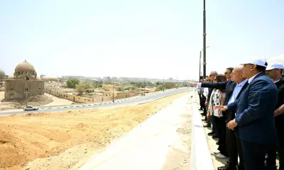 رئيس الوزراء يتفقد أعمال تطوير منطقتي السيدة عائشة والسيدة نفيسة بجداريات بطول 160 مترًا