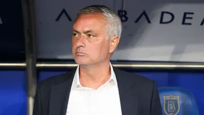 مورينيو يزور بنفيكا لمدة 20 دقيقة ويزيد التكهنات حول عودته لريال مدريد