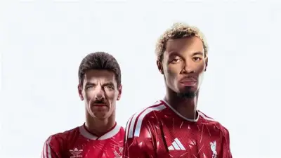 ليفربول يكشف عن قميصه الجديد لموسم 2026-2027 ويستعد لتوديع صلاح