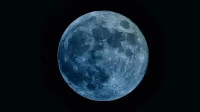 ظاهرة فلكية نادرة في مايو 2026.. القمر الأزرق يضيء السماء مرتين