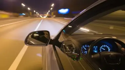 إرشادات آمنة لقيادة السيارات على الطرق في 2026