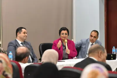 انخفاض معدل الإنجاب في قنا ونائب وزير الصحة تستهدف 2.1 طفل بحلول 2027