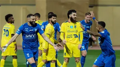 مواجهة الهلال والخليج في الجولة 28 من دوري روشن السعودي