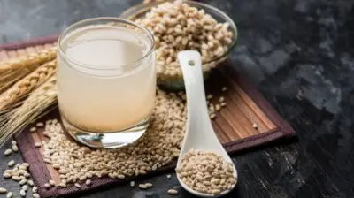صاحب مخبز شعير: زبائن من كل المحافظات يشترون 40 كيلو دفعة واحدة