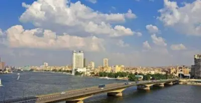 طقس الأحد شديد الحرارة نهارا مائل للبرودة ليلا والعظمى 41 درجة