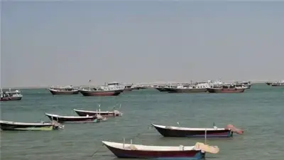 مقتل 5 مدنيين إيرانيين بهجوم أمريكي استهدف زورقين تجاريين في مضيق هرمز
