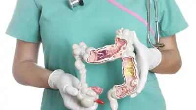 5 مشروبات طبيعية لدعم صحة القولون وتخفيف الإمساك والغازات