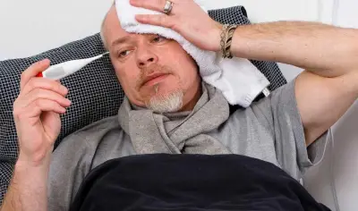 5 أطعمة تخفف أعراض الحمى وتساعد على التعافي سريعًا