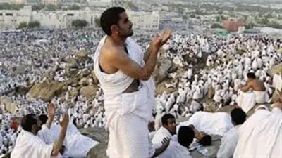 5 أدوات منسية في حقيبة الحج تحميك من وعكات الرحلة.. احملها معك