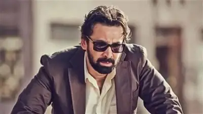 كريم عبد العزيز: فيلم 7 دوجز يشبه أفلام هوليوود بجدارة