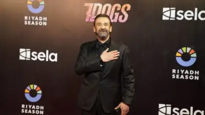 النجوم يتألقون على السجادة البينك في العرض الخاص لفيلم 7 Dogs