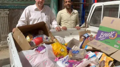 ضبط 710 عبوات مواد غذائية منتهية الصلاحية في حملة تموينية بالشرقية