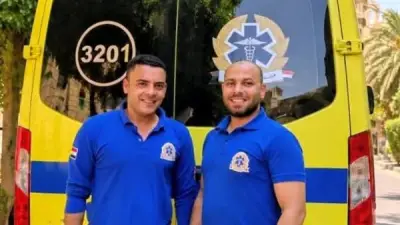 مسعفان يعيدان 85 ألف جنيه ومتعلقات لمواطن أُصيب بإغماء بكورنيش النيل
