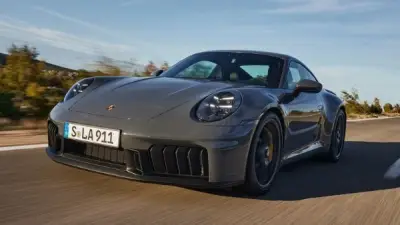 بورشه 911 Spirit 70.. تجهيزات خارقة لأيقونة الأداء الألمانية