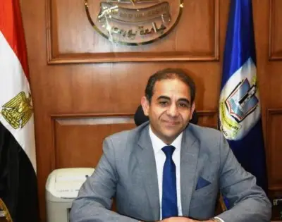 رئيس جامعة بورسعيد: العمال هم الركيزة الأساسية في بناء الوطن ونهضته