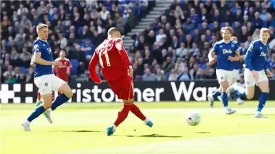 سلوت يعلن عودة محمد صلاح قبل نهاية الموسم ويستبعد مشاركته أمام يونايتد