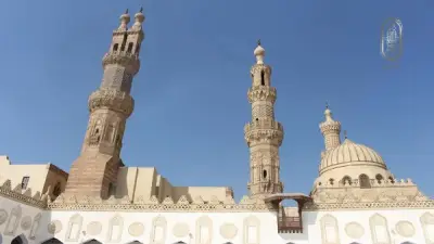 بث مباشر لصلاة الجمعة من الجامع الأزهر وحكم الكلام أثناء الخطبة