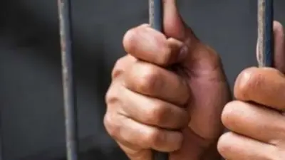 مأساة في سوهاج: زوج يقتل زوجته ويصيب طفلتيه بسبب خلافات أسرية