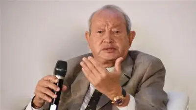 ساويرس يشيد بتراجع مديونية مصر لشركات البترول الأجنبية ويوجه رسالة لوزير البترول