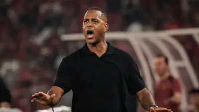 كلويفرت يتوقع فوز برشلونة بالكلاسيكو وباريس سان جيرمان بدوري الأبطال