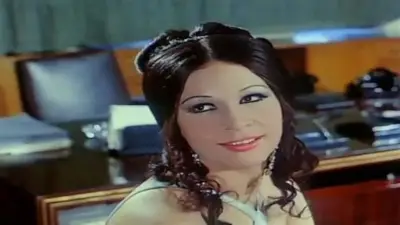 رامي رضوان وأيمن عزب في مقدمة مشيعي سهير زكي في جنازتها