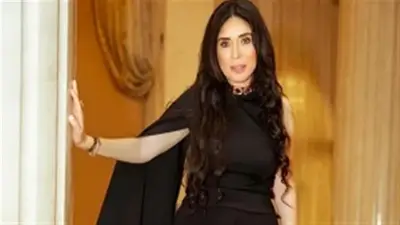 دينا تعتذر عن حضور جنازة سهير زكي بسبب تواجدها خارج البلاد