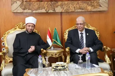 وزير الأوقاف: بناء الوعي الوطني مسؤولية مشتركة بين المؤسسات الدينية والتعليمية