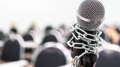 كيف يعيد القانون تعريف حدود حرية التعبير في العمل الإعلامي؟
