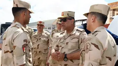 وزير الدفاع يلتقي مقاتلي المنطقة الغربية العسكرية عبر الفيديو كونفرانس