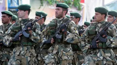 الجيش الإيراني يمنع سفنا حربية أمريكية من عبور مضيق هرمز بعد تحذيرات شديدة