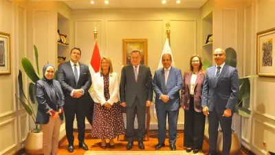 وزير التعليم العالي يبحث تعزيز التعاون الأكاديمي مع جامعة بورنموث البريطانية