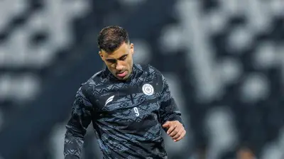 الشباب يعاقب حمد الله ويبعده عن النصر.. والمهاجم يرد بآية قرآنية