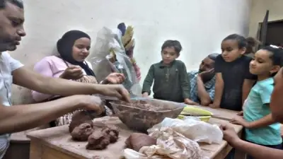 أشكال فنية متنوعة من الخزف للأطفال بقصر ثقافة أسيوط