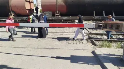 مصرع طالبة صدمها قطار أثناء عبور السكة الحديد في طوخ