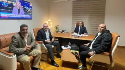 تامر عبدالمنعم يوقف أسبوعاً ويؤكد احترامه لميثاق الشرف الإعلامي