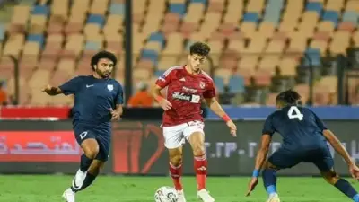 الأهلي يتقدم على إنبي بثنائية في الشوط الأول بالدوري المصري
