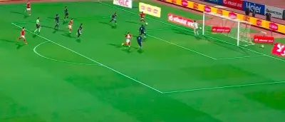 الأهلي ضد إنبي: تابع الأهداف وأروع لقطات فوز المارد الأحمر بثلاثية فيديو
