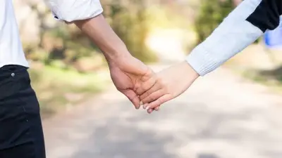 خبراء يحذرون من الكبت العاطفي لدى الأطفال وتأثيره الخطير على الصحة النفسية