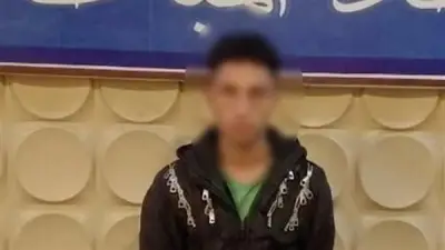 القبض على عاطل سرق أسلاك كهربائية من عامود إنارة في بدر