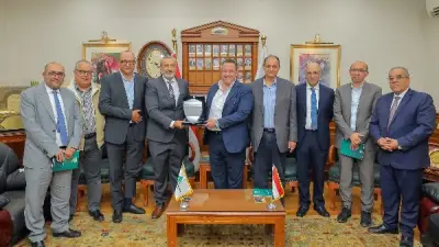 نقيب المهندسين يبحث مع رجال الأعمال تحديات المكاتب الاستشارية