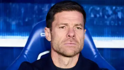 تسريبات ريال مدريد.. والد بيلينجهام يثور غضبًا ضد تشابي ألونسو