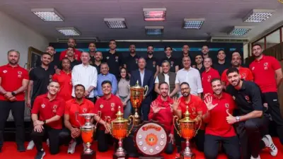 مجلس إدارة الأهلي يكرم رجال الطائرة أبطال الخماسية التاريخية
