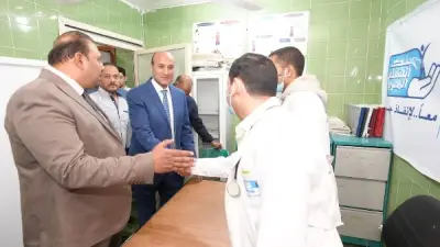 محافظ أسيوط يتفقد قافلة طبية مجانية شاملة في قرية بني قره بالقوصية