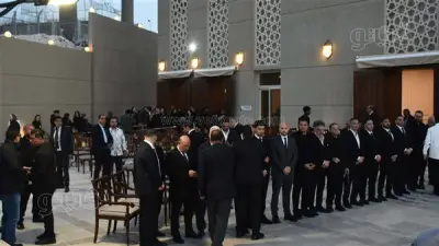 مصطفى كامل وأشرف زكي وكريم عبد العزيز في عزاء أسرة هاني شاكر