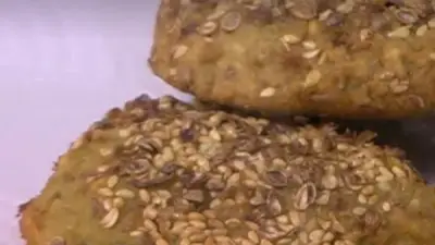 طريقة عمل طعمية بالجبنة الكريمي لفطار الجمعة اللذيذ