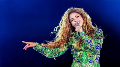 من واكا واكا إلى داي داي.. سر أناقة شاكيرا في كأس العالم