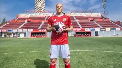 عمرو الجزار يطلب حسم مستقبله مع الأهلي قبل نهاية الموسم