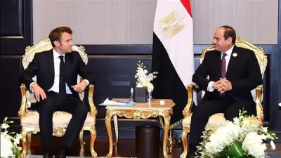 السيسي لماكرون: تجنيب المنطقة التصعيد وعدم الاستقرار ودعم الدول العربية